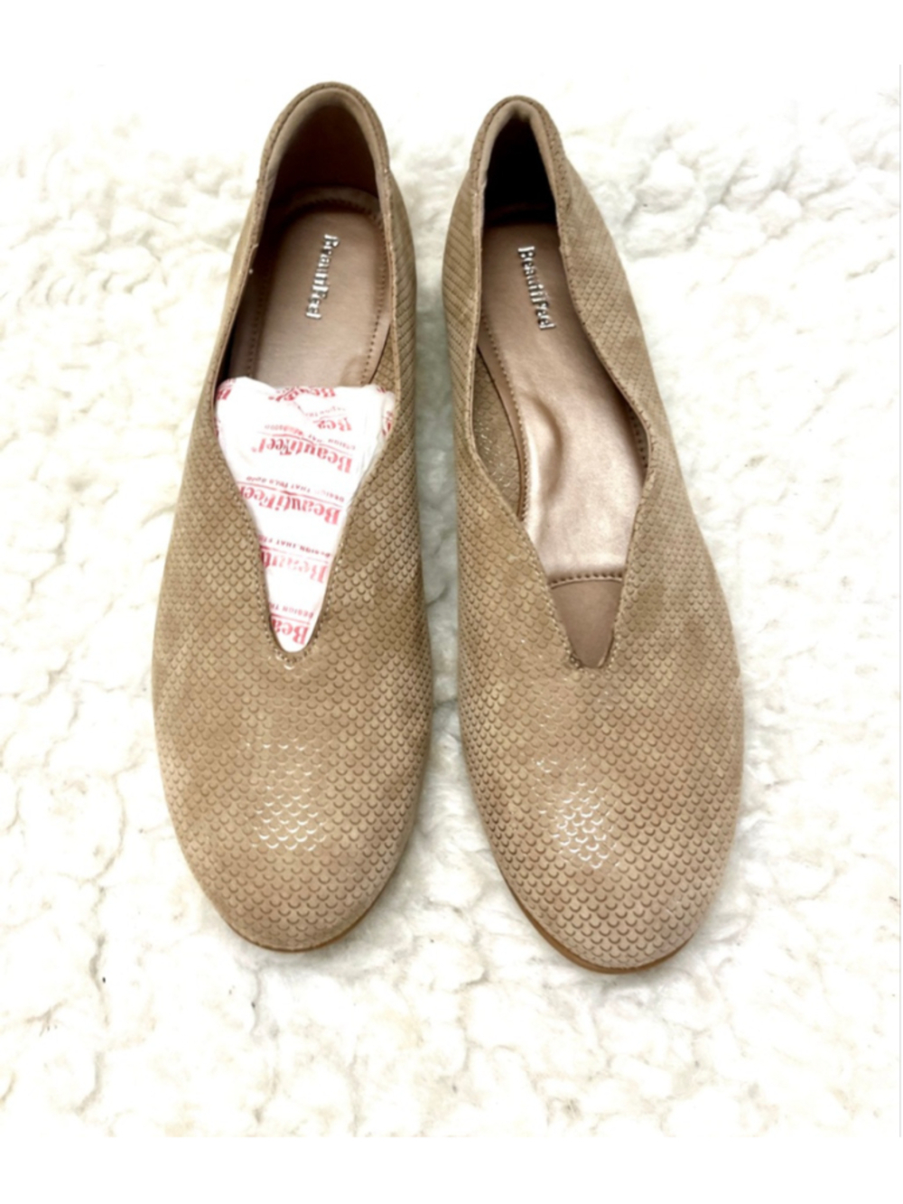 NWOT BeautiFeel Jolie flats in Champagne Shiny Scale color women size 42/11.5